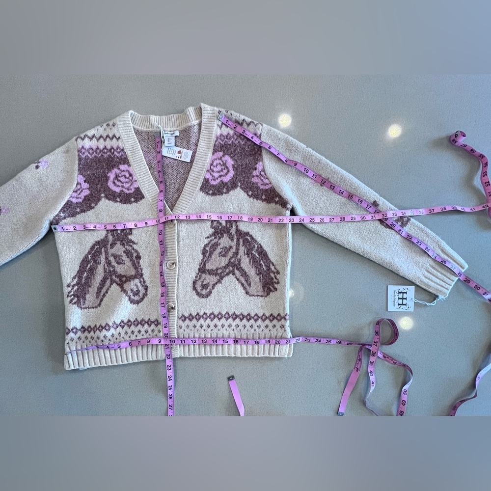Haute Hippie Horse Floral Horseshoe Cardigan Sz Large
Year of the Horse - Picture 10 of 11